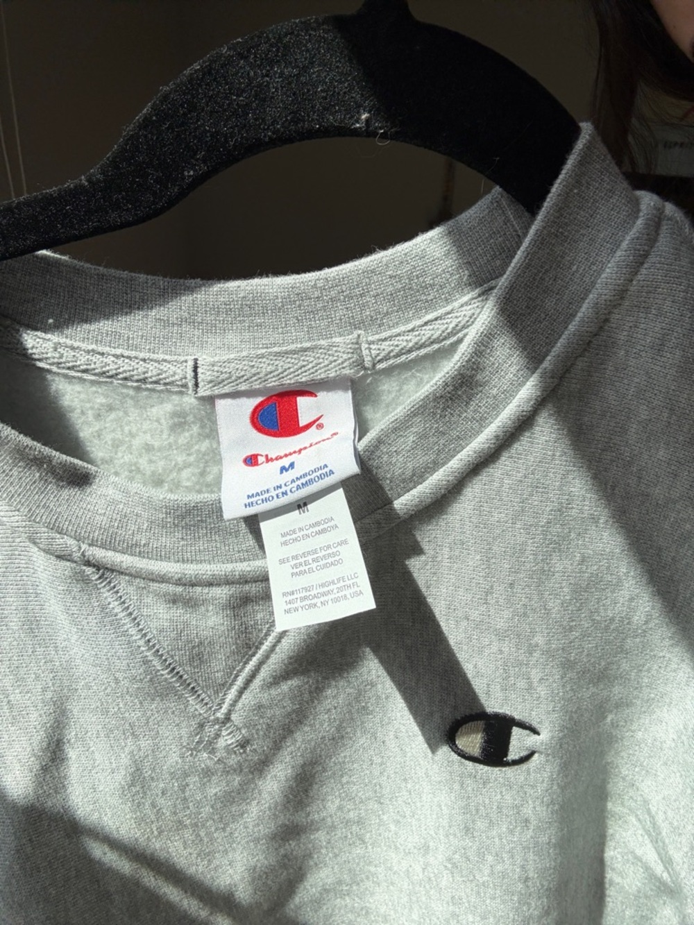 Champion Reverse Weave Crewneck Sweatshirt | Heather Gray | Size M - Picture 6 of 9